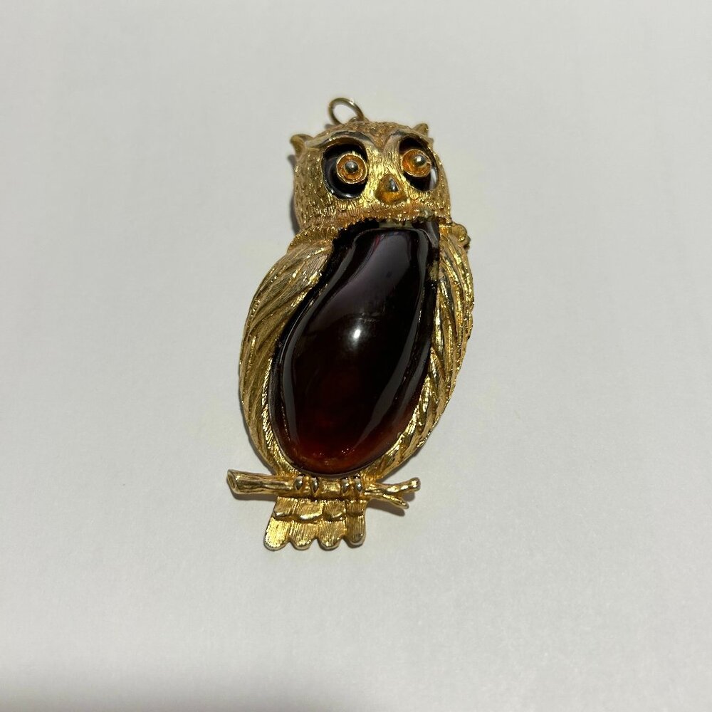AMBER OWL RARE VINTAGE BALTIC AMBER BROOCH/PENDANT IN GOLD TONE SETTING